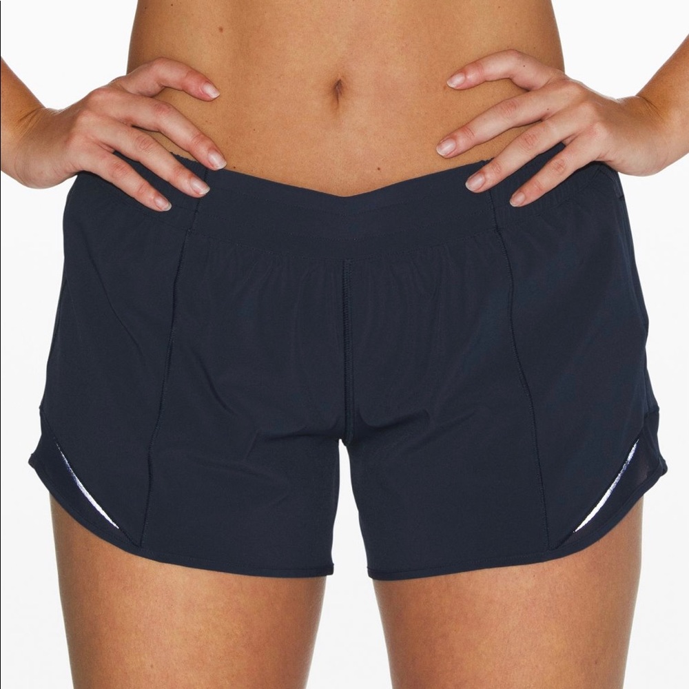 Lululemon Low rise Hotty hot shorts